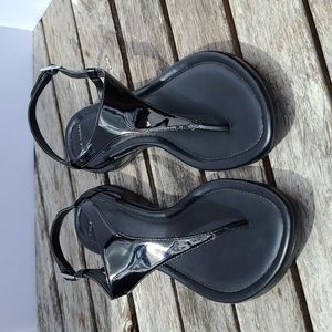 Cole Haan ladies thong sandals Sz. 8